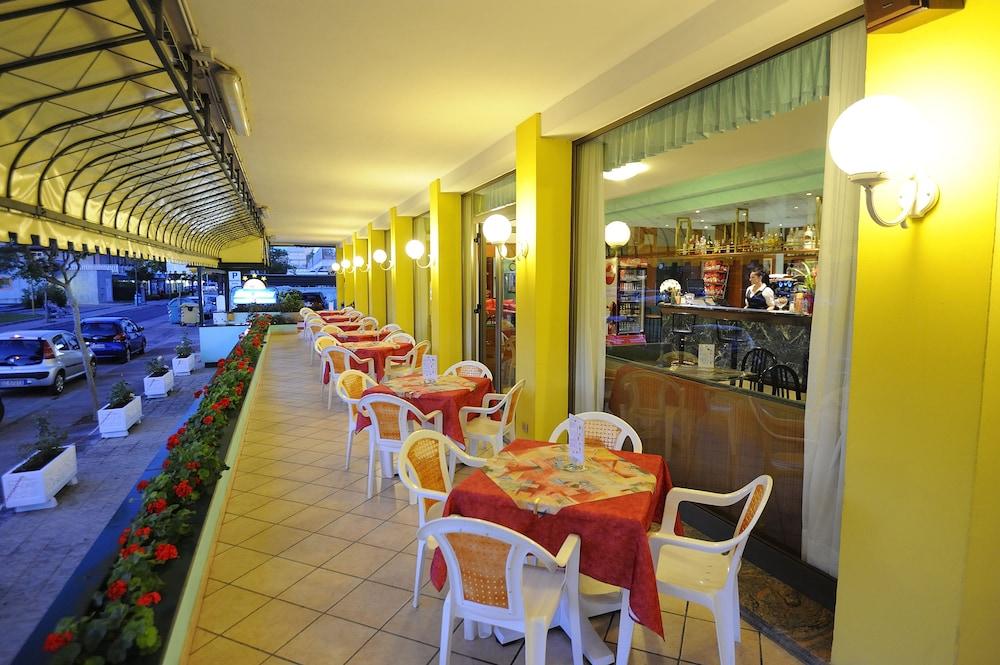 Hotel Jadran Jesolo Extérieur photo